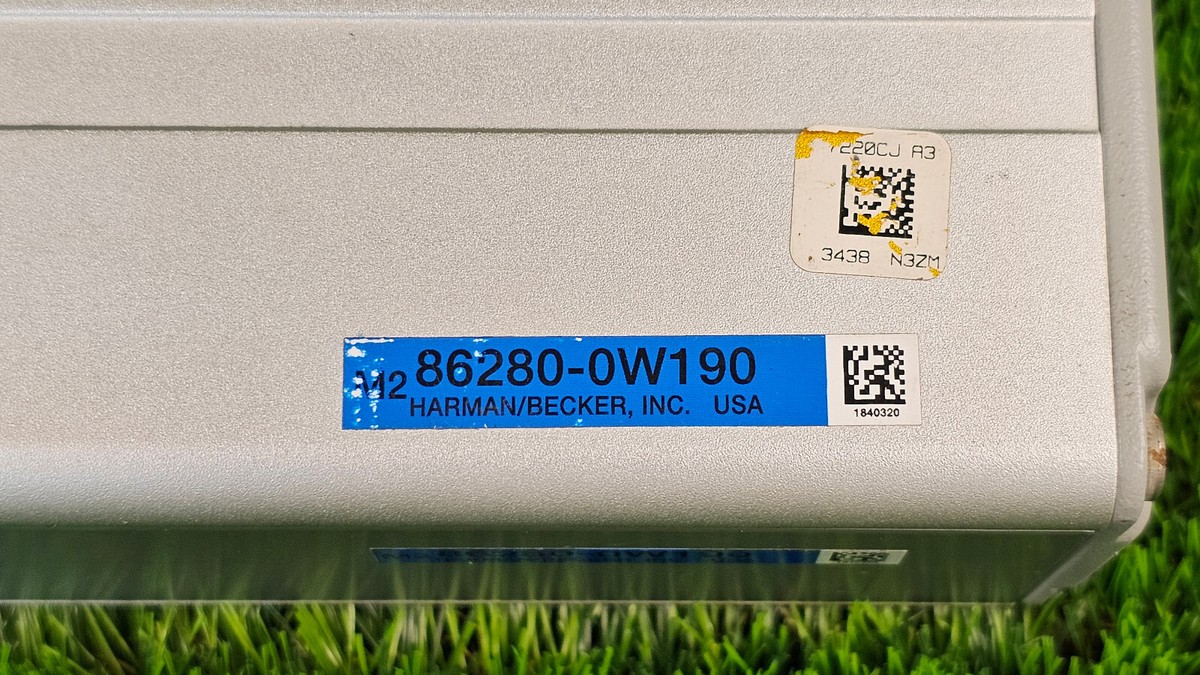 アウトライアー+ 86280-0WE80 Lexus LS500 Mark Levinson amplifier 2018-2020