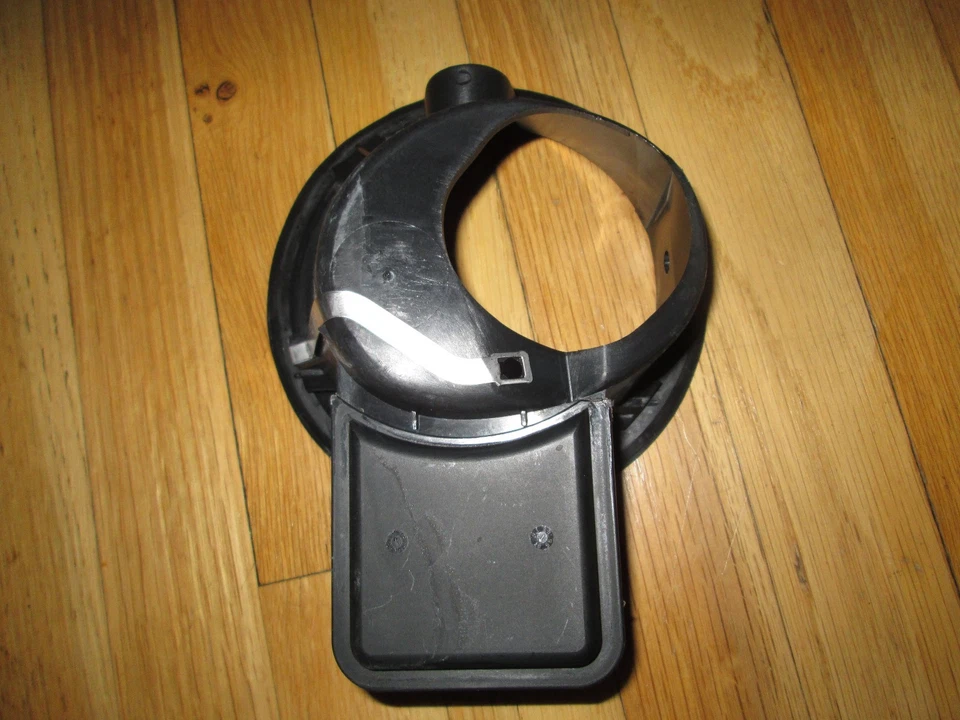 NOS 1995 96 97 98 99 00 FORD CONTOUR CARCASA DE CUELLO DE LLENADO DE COMBUSTIBLE Foto 2 de 3