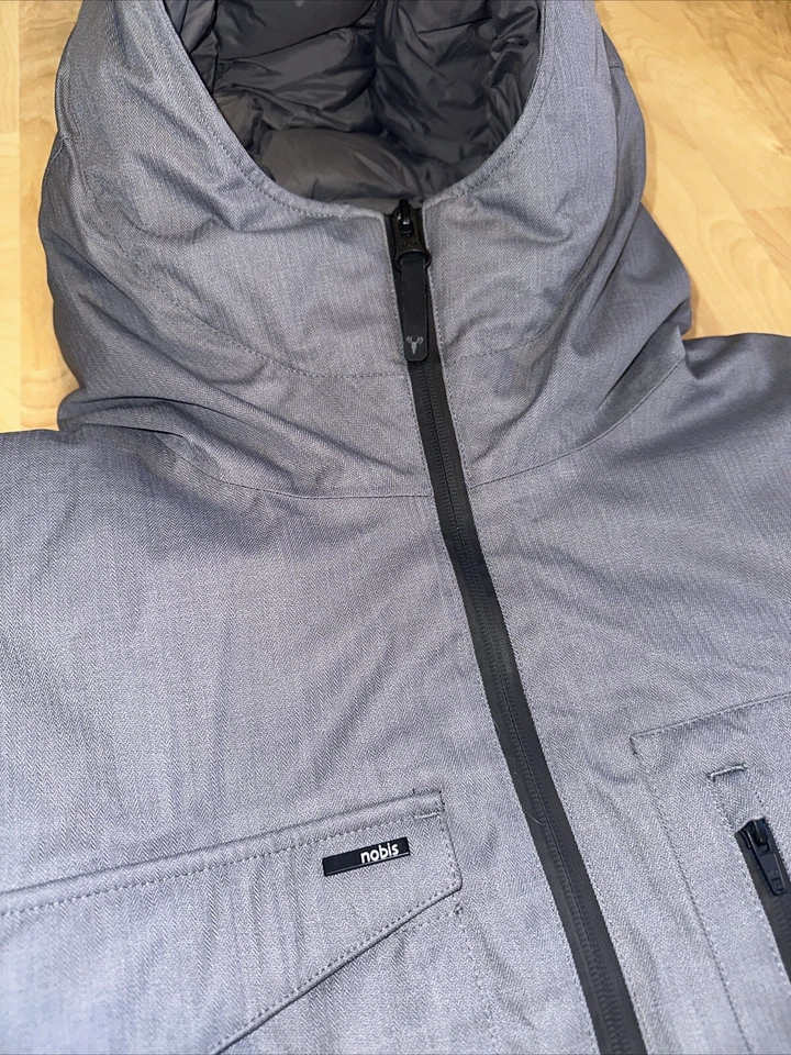 Chaqueta Parka Utilitaria Nobis Of Canada KANE Para Hombre Gris Talla 3XL Larga Con Capucha $1295 Ret Foto 4 de 4