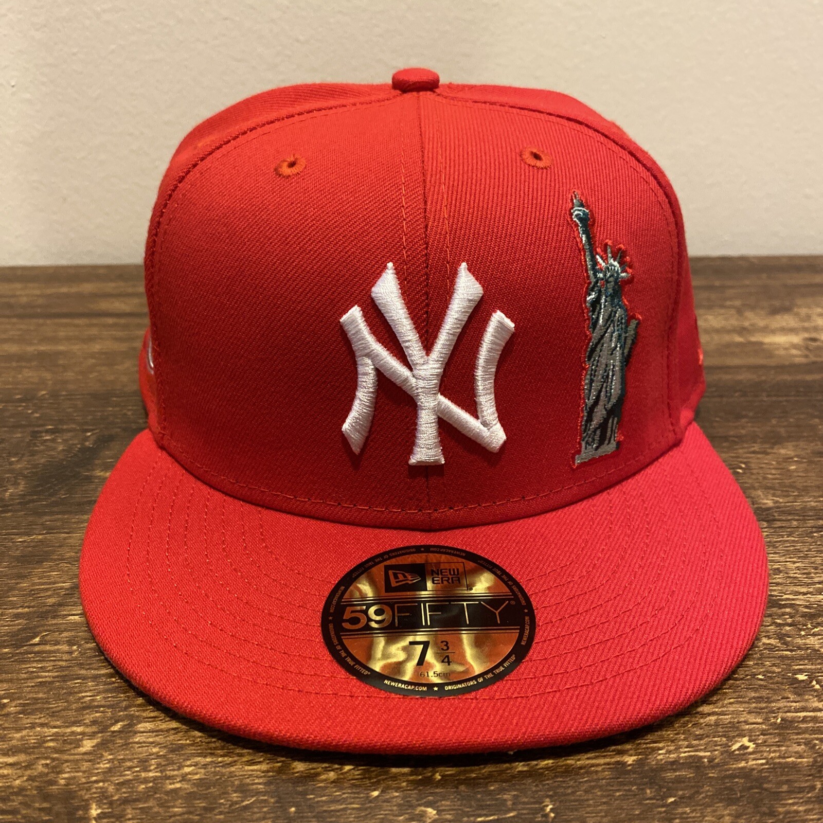 yankee hat with statue of liberty