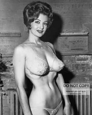 TEMPEST STORM ACTRESS AND BURLESQUE PERFORMER - 8X10 PUBLICITY PHOTO BT-230 