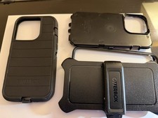 iPhone 13 Pro Otterbox Defender Case And Belt Clips/Holsters