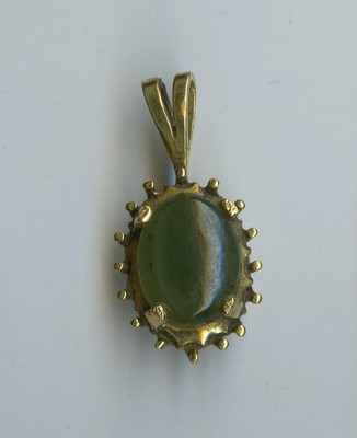 14K 1,74 Gramm Massiv Gelbgold 10mm Cabochon Grüne Jade Solitär Anhänger UV
