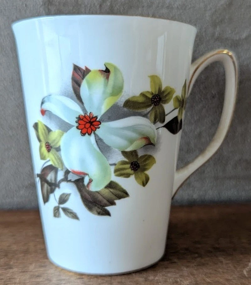 Royal Windsor Fine Bone China England Tall Coffee Mug, Maple Ridge BC Dogwood - Image 2 of 4