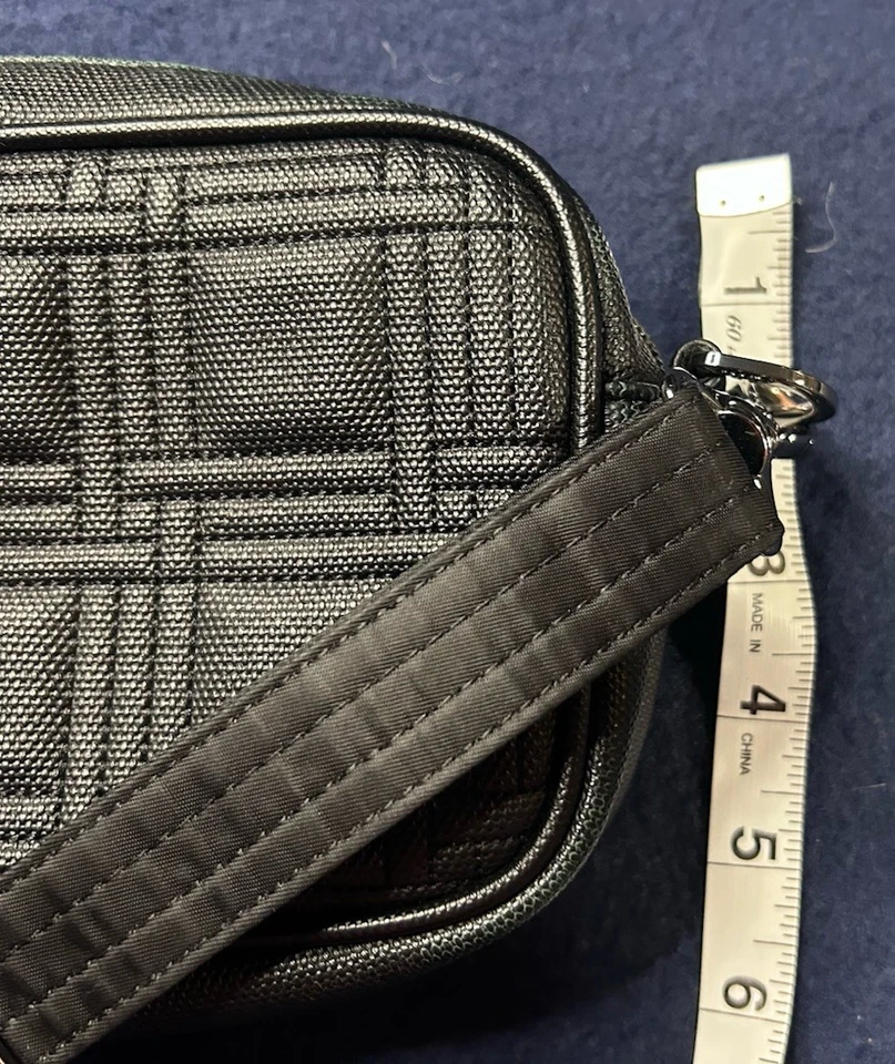 Lug Mingle 黑色哑光豪华相机可转换斜挎包皮带包 — 第 2/4 张图片