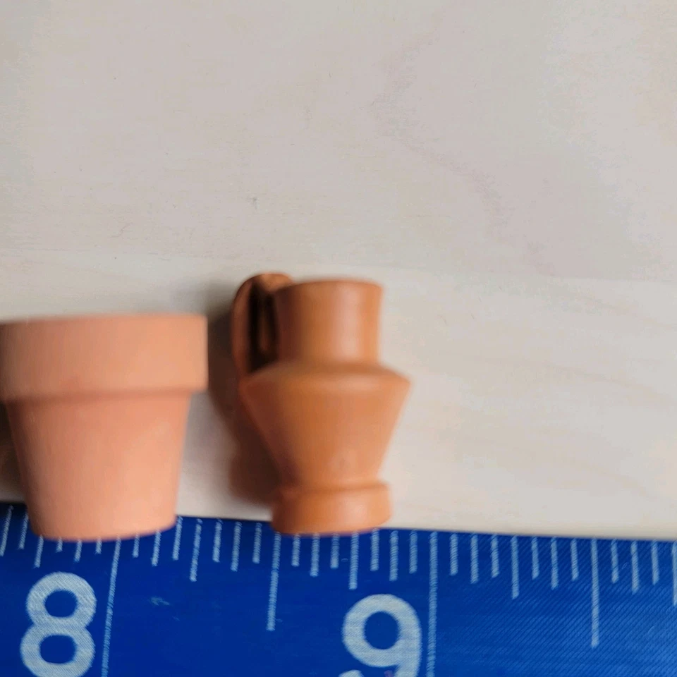Macetas de arcilla y jarra de agua para casa de muñecas 1:12 Foto 3 de 3
