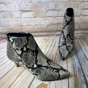 sam edelman kirby booties