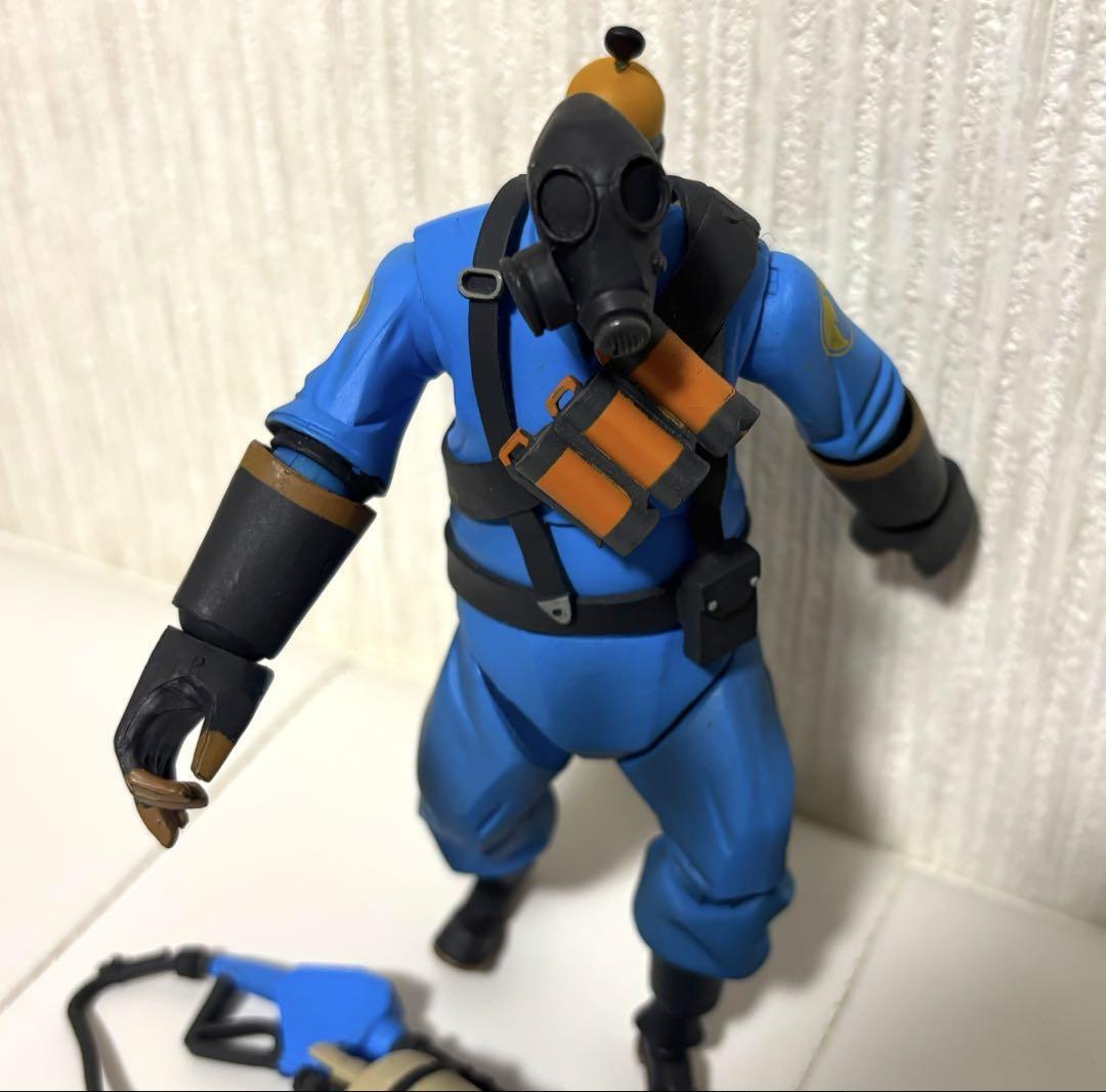 Team Fortress 2 Pyro Figure Pyro Neca Blue #8741b8 | eBay Team Fortress 2 Pyro Figure Pyro Neca Blue #8741b8 | eBay
