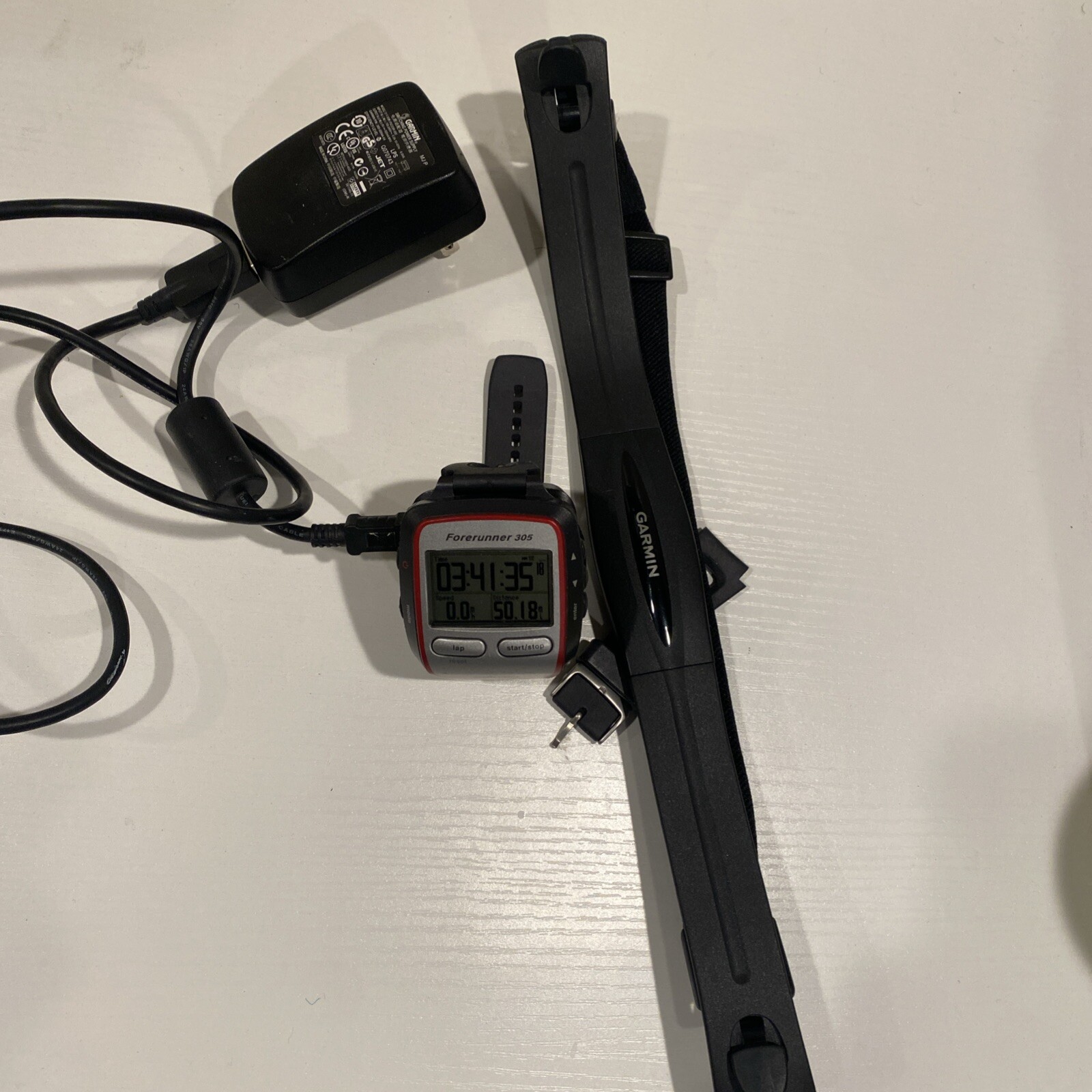 GARMIN Forerunner 305 GPS Running Watch with Heart Rate Monitor and Data Cable-image