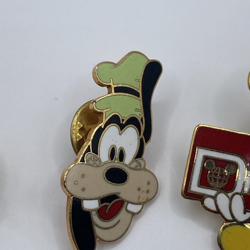 Disney Pins Lot Of 9 Some MadeIn The 90’s - Picture 3 of 19