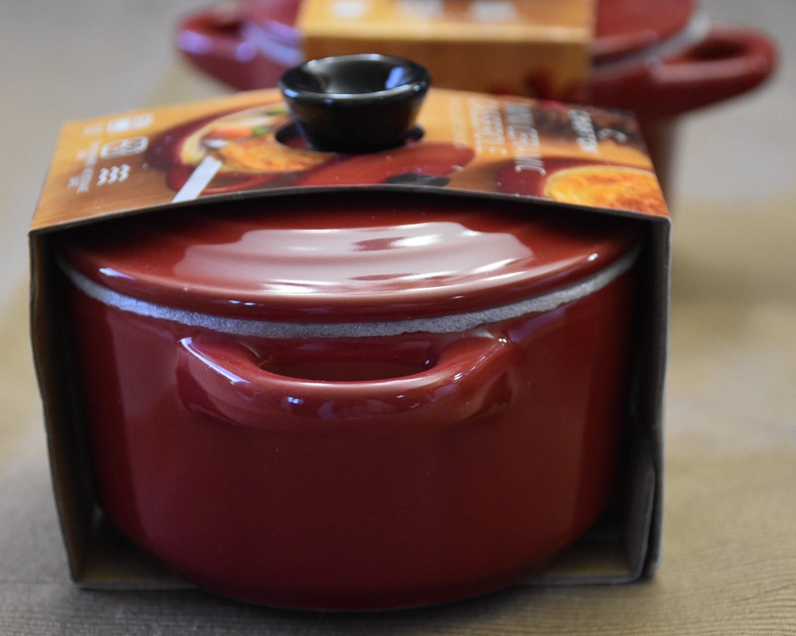 Lot of 4 CROFTON Mini Casserole Ramekins Ceramic Baking Dish 2Piece