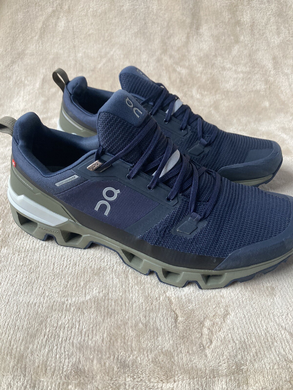 On Cloudwander Waterproof Hiking Running Shoes Midnight Olive Men's