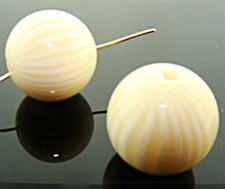 3 VINTAGE BEIGE CREME STRIPED ACRYLIC 28mm. ROUND SMOOTH BEADS 2082