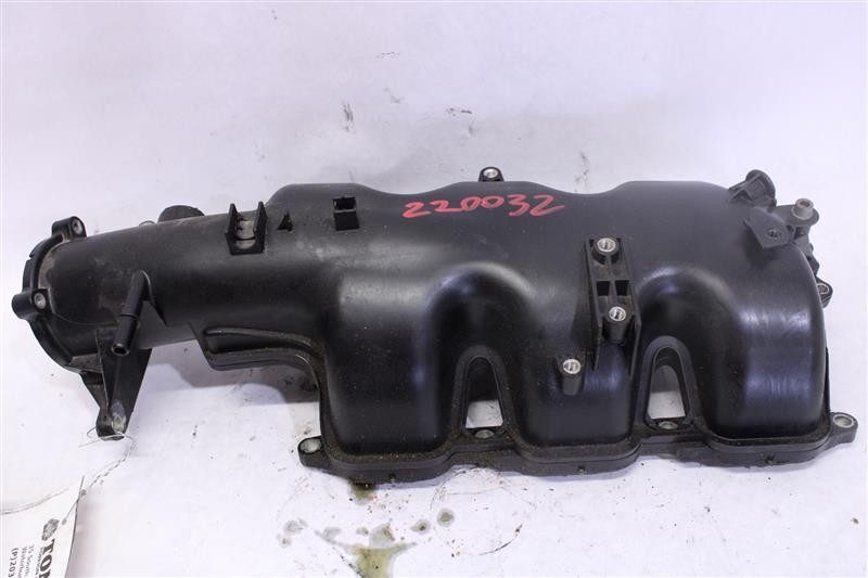 Used Engine Intake Manifold fits: 2014 Maserati QUATTROPORTE  Grade A