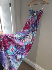 NEW PRETTY STRAPPY OUT OF GAS LIGHT AIRY FLORAL LONG MAXI HOLIDAY DRESS 10