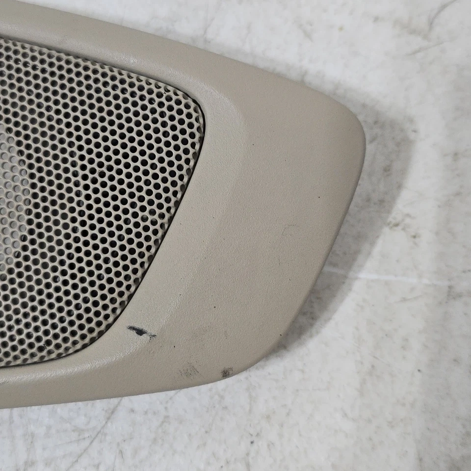 Lexus GX470 2003-2009 puerta delantera derecha altavoz parrilla cubierta marca Levinson marfil Foto 3 de 4