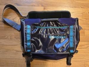 Patagonia Black Hole Messenger Bag 24L | eBay Patagonia Black Hole Messenger Bag 24L | eBay