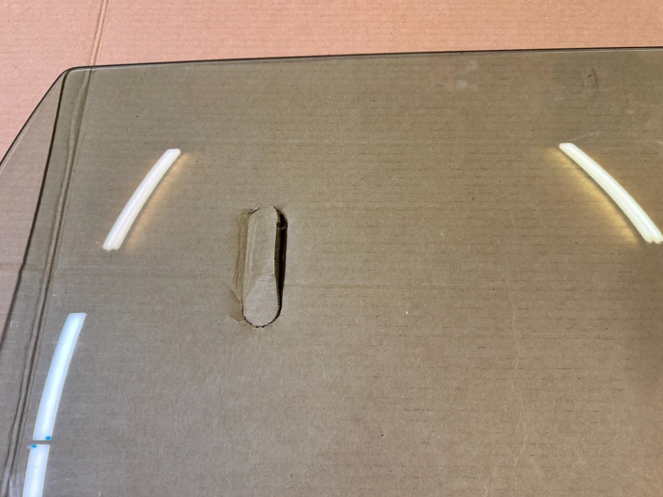 Ford Mustang 89-93 CONVERTIBLE Puerta de pasajero Ventana de vidrio CARLITE Fábrica V8 OE Foto 3 de 4