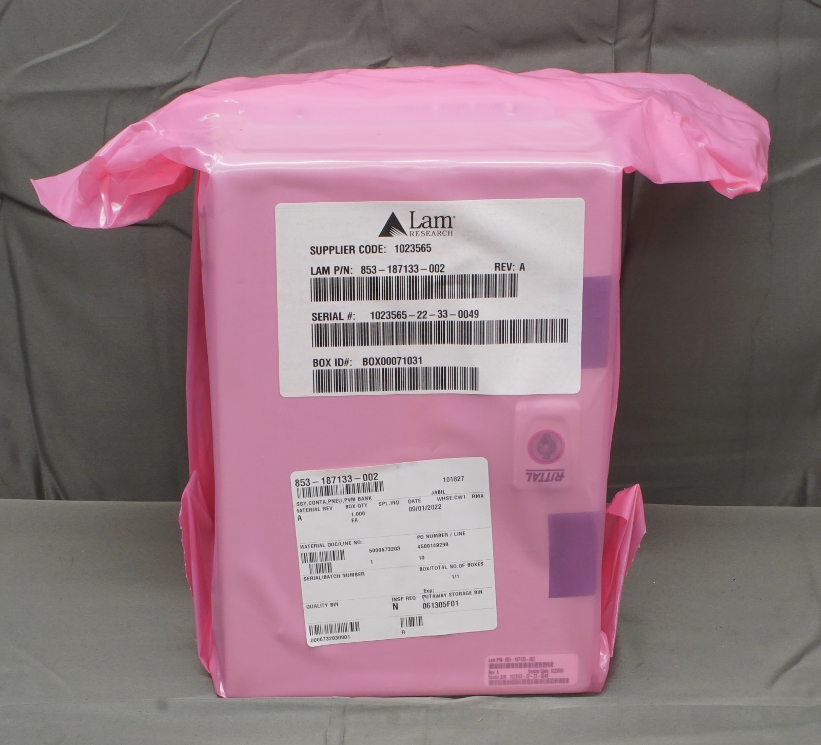 Lam Research 853-187133-002 PNEU PVM Bank Assy (FA2)