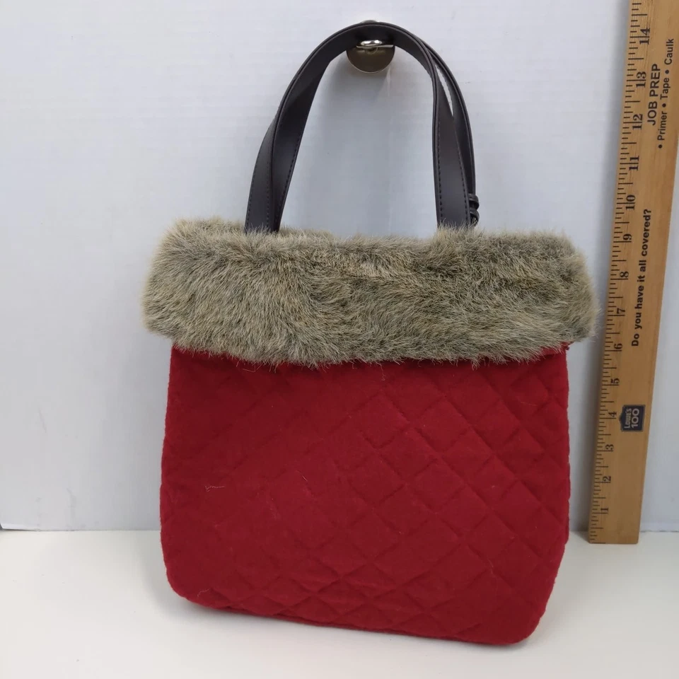 Bath & Body Works красный выстеганный искусственного меха отделки сумка с короткими ручками зимний праздник сумочка Pom  - Изображение 2 из 4