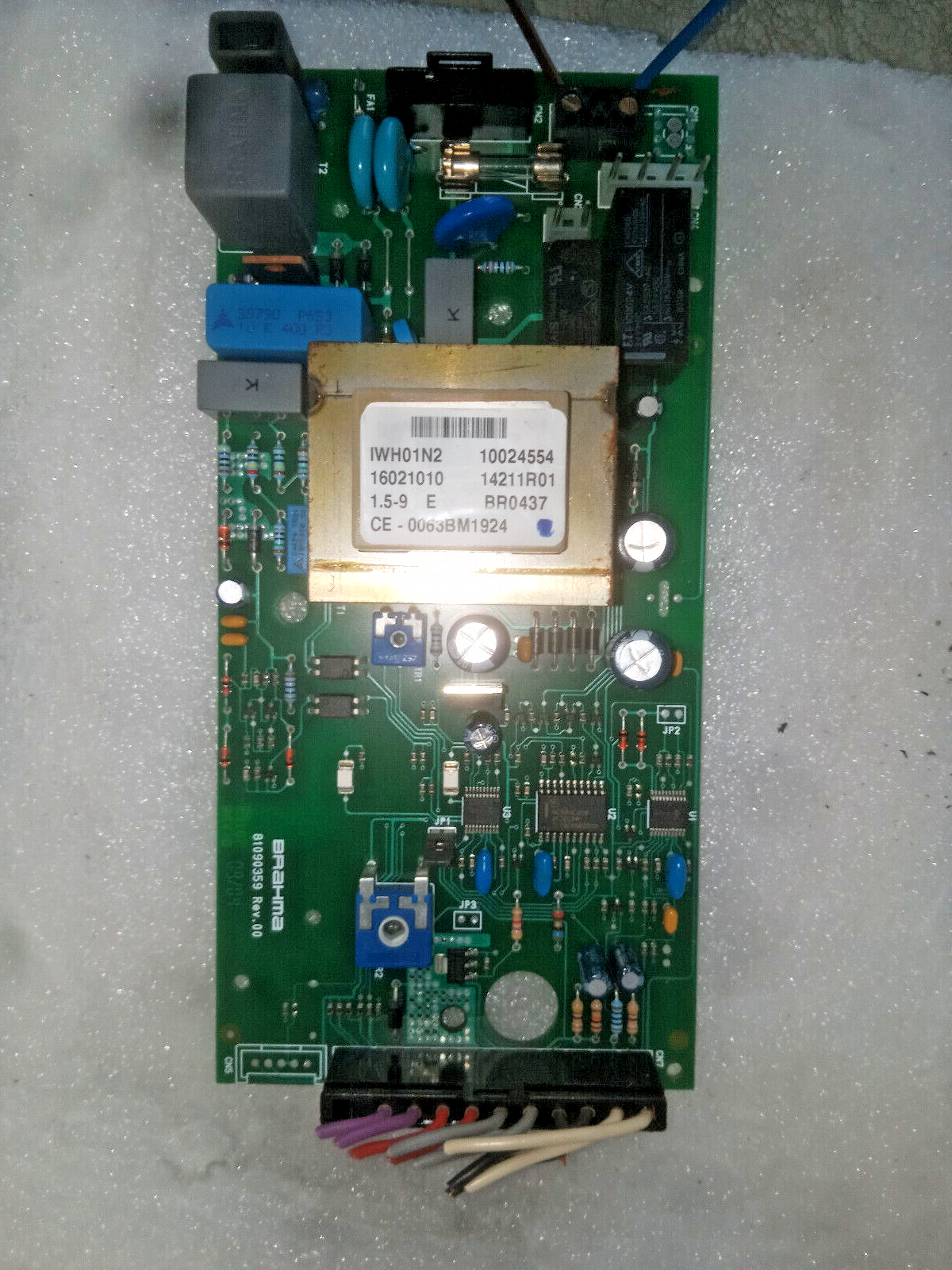 Foto 1 di 3