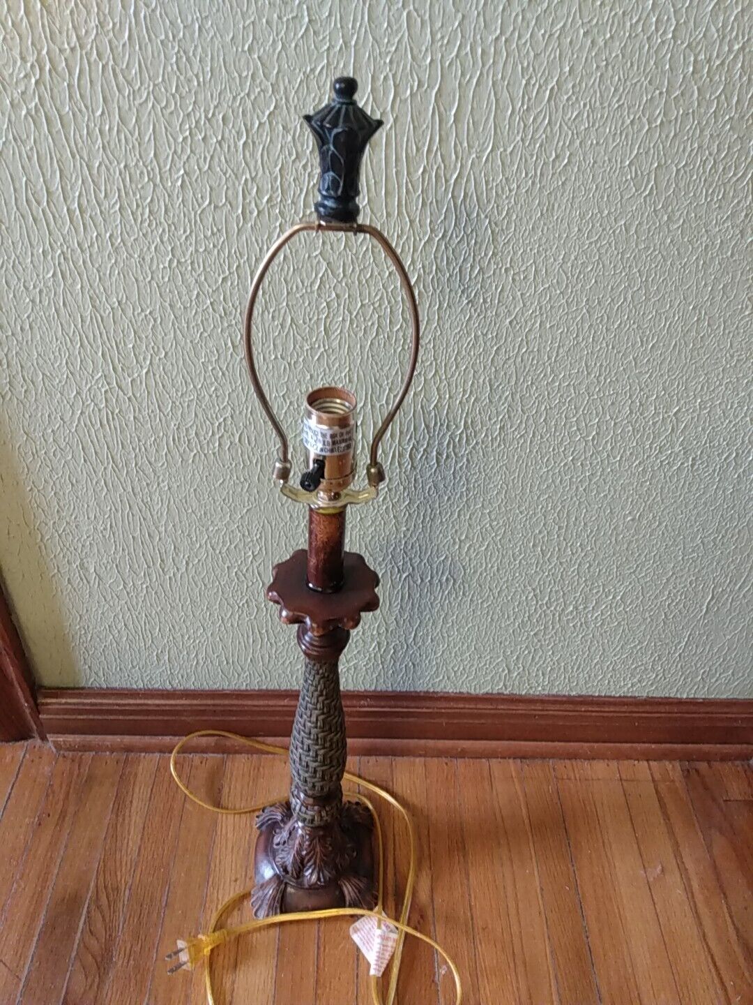 Berman Copyright,Beman 2002 Table Lamp 29