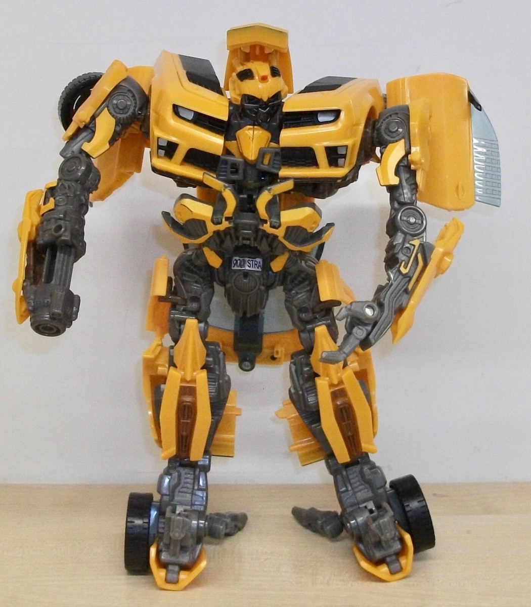 トランスフォーマー Hasbro Leader class Bumblebee Transformers: Dark of the Moon - Bumblebee action figure