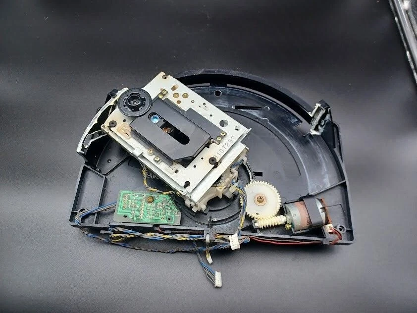 Original Used JVC PC-XT3 Boombox parts: CD Player Laser Transport with a  motor | eBay