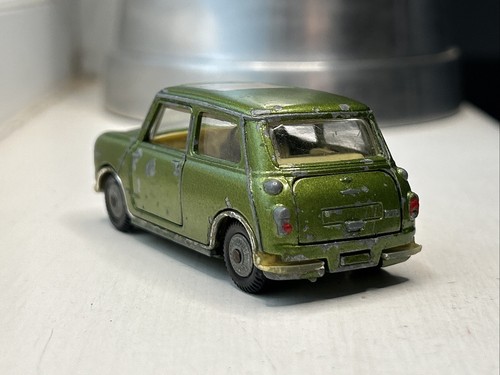 Corgi 334 BMC Mini Cooper S “Magnifique” Metallic Green Vintage 1968-70 - Picture 4 of 22