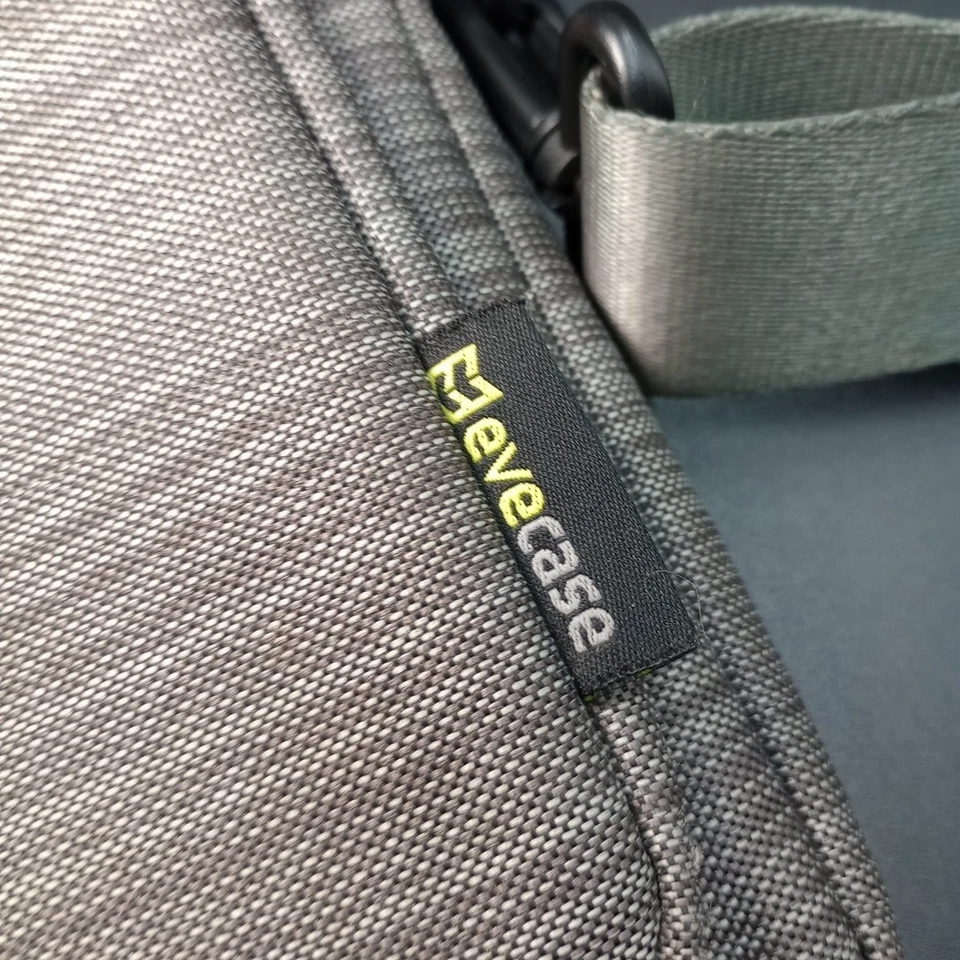 Bolsa para tablet Evecase 10,5 x 8 pulgadas Correas marrones y verdes LEER Y VER FOTOS  Foto 3 de 4