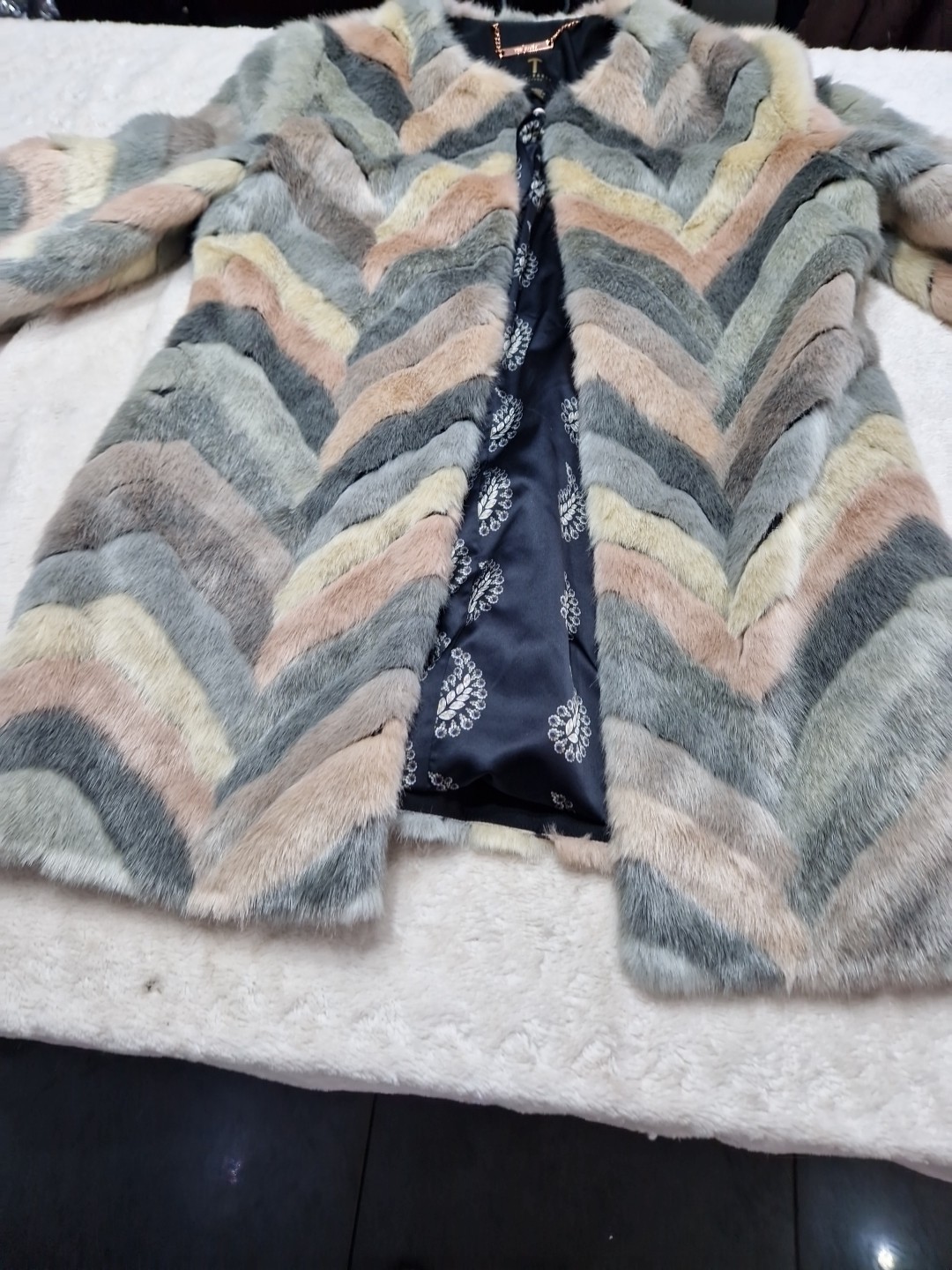 Ted Baker Ladies Faux Fur Coat Size 4