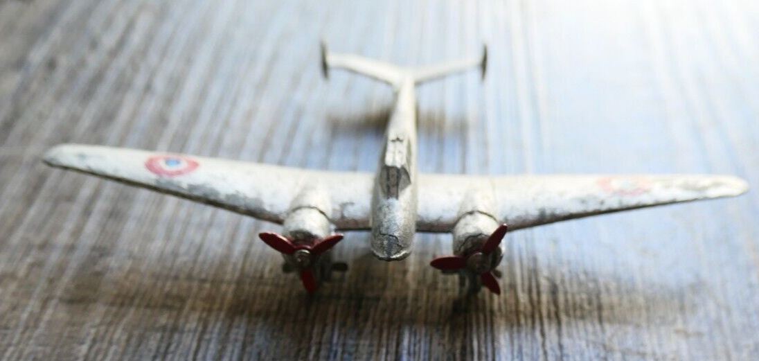 Avion Dinky Toys Potez 662 Meccano France avion de ligne zamak état