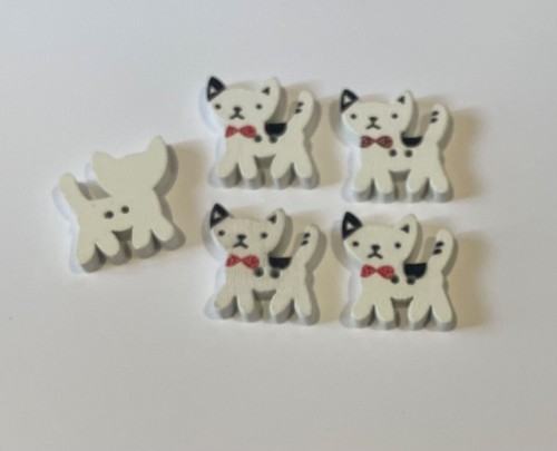 10 Wooden White Cat Kitten Buttons Cats Wood Button 25mm D26-17 Aussie Seller - Picture 3 of 4