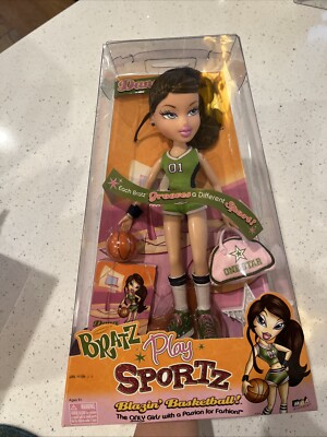 Bratz Play Sportz Series 10 Inch Doll - Blazin' Basketball Player DANA
