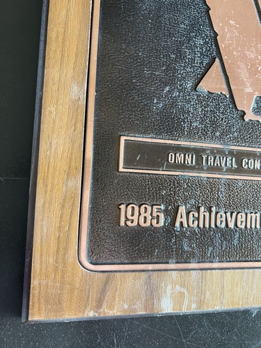 Vintage 1985 VIA American Airlines Performance Award - Travel Agency - 第 5/10 張圖片