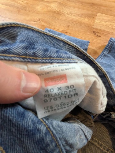 Wrangler Jeans Men's 40 X 30 Blue Denim Cotton Relaxed Straight Leg Zip Fly 0139 - Picture 12 of 13
