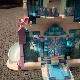 LEGO Disney: Elsa's Magical Ice Palace (41148) 99% READ