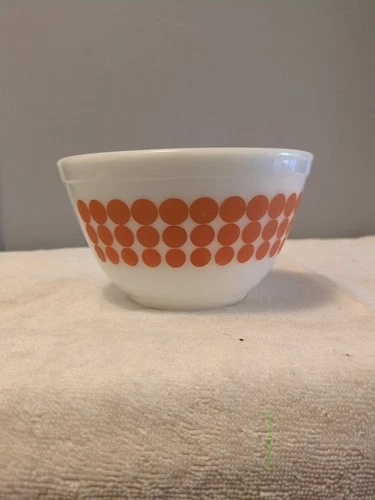 Vintage Pyrex Orange Polka Dot Mixing Nesting Bowl # 401 USA Milk Glass 1.5 Pint