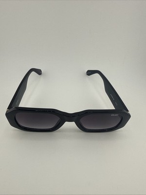 Quay Hyped Up Sunglasses (Black / Smoke) 53-21 145