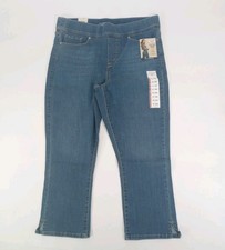 Levi Strauss Signature Gold Women's Totally Shaping Pull On Capri Size 12 W31
