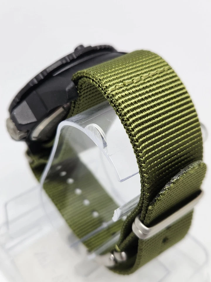 Reloj Luminox 3617 para hombre Navy Seal serie 3600 esfera verde correa ¡EXCELENTE! Foto 4 de 4