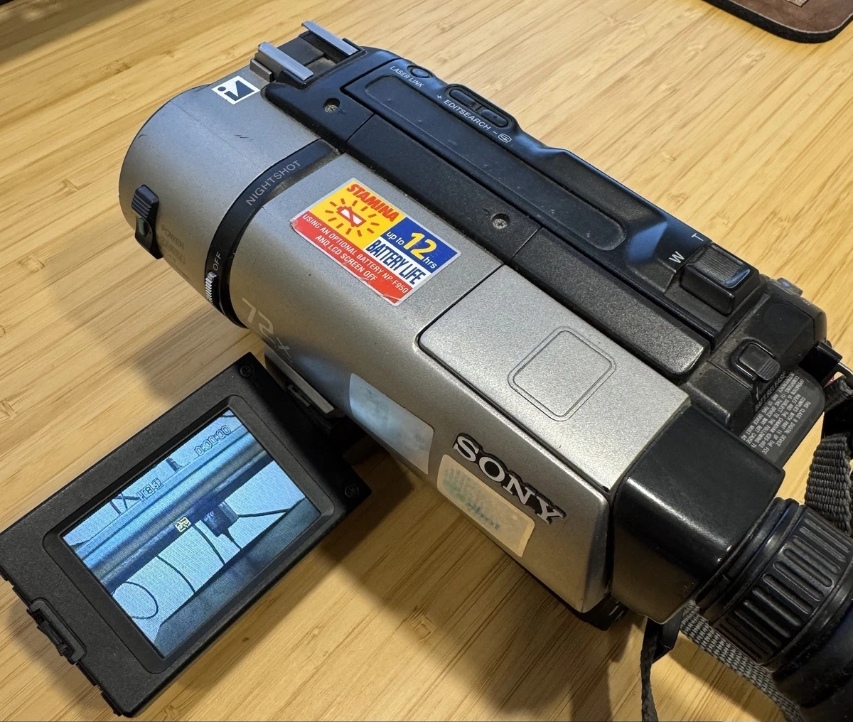 SONY ビデオカメラ　CCD-TRV65 Sony Handycam Vision CCD-TRV65 NTSC | Amazon.com.br