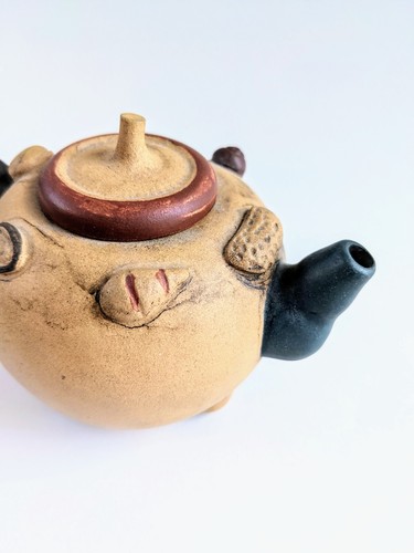 Chinese Yixing Stoneware Hundred Fruit Teapot - Nuts & Seeds, Lotus, Mushroom - Picture 4 of 12