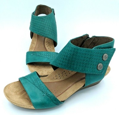 cobb hill hollywood cuff sandal