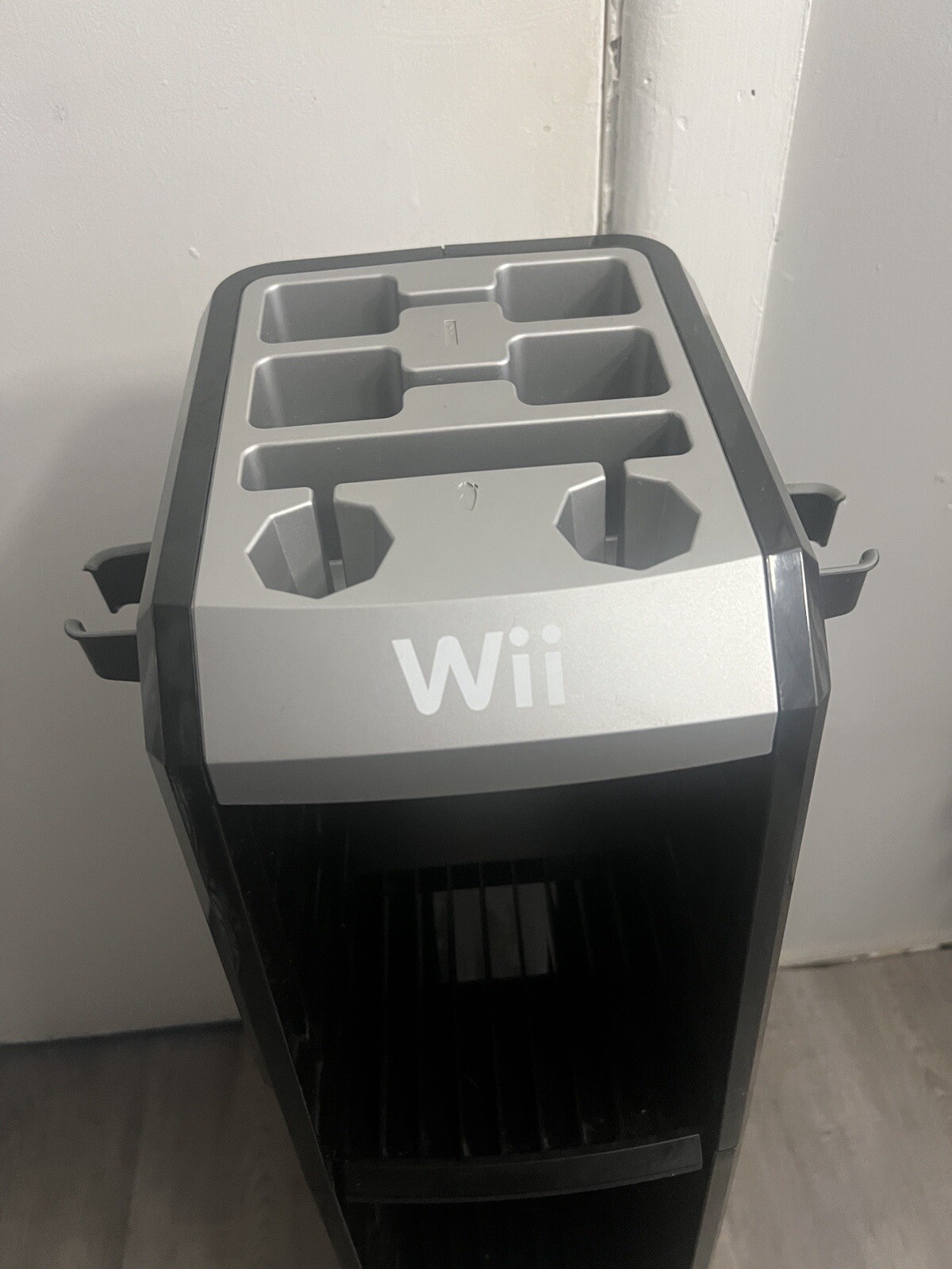 Nintendo Wii / U Storage Tower Rack Stand Game Console SlamBrands