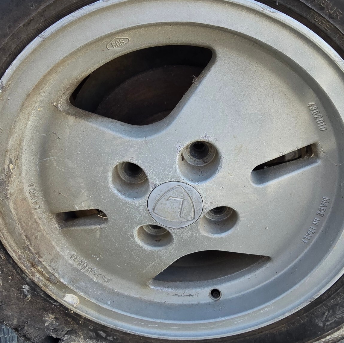 Lancia Hubcap Rim Wheel Lug Cover Center Hub Cap VINTAGE SET OEM USED