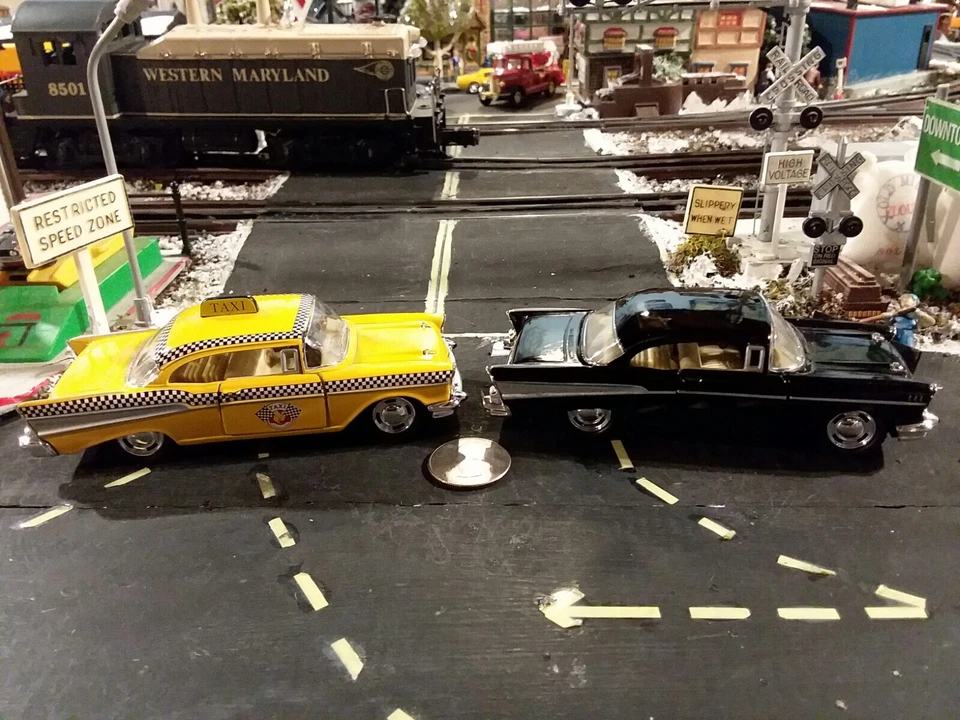 Lote de 2 brinquedos para carros Kinsmart #328 dois 57' Chevy Bel-Air novo em perfeito estado vendido solto sem caixas - Imagem 2 de 4