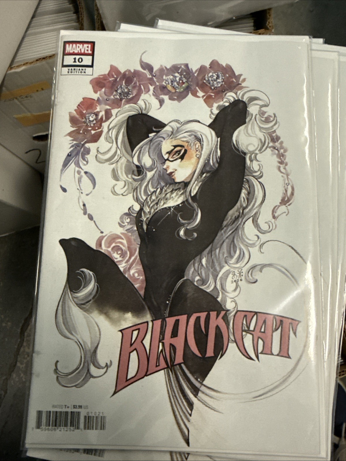 Black Cat #10 Peach Momoko Variant
