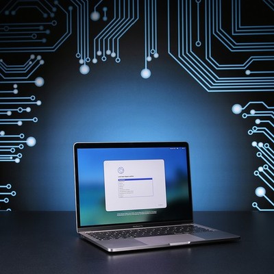 Apple MacBook Pro 13'' (2020) // M1 (8C CPU, 8C GPU), 16 GB RAM, 256 GB SSD