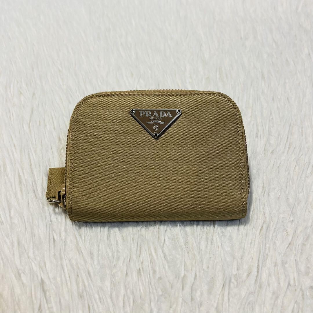 Prada Beige Leather Coin Case Purse Compact Accessory Excellent Condition
